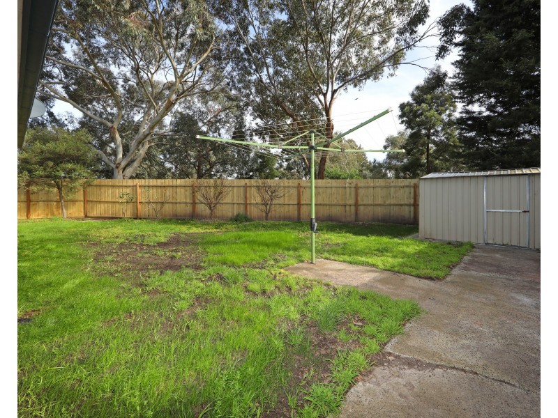 25 Pinehill  Drive, Rowville VIC 3178