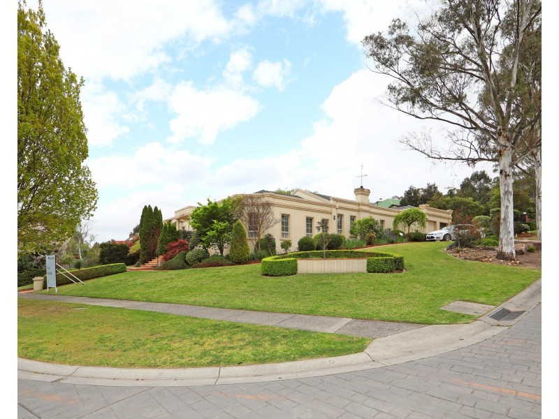 3 Forrest Hill Grove, Lysterfield South VIC 3156