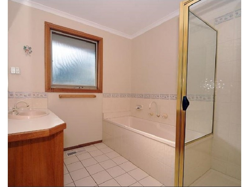 15 Fowler Road, Rowville VIC 3178