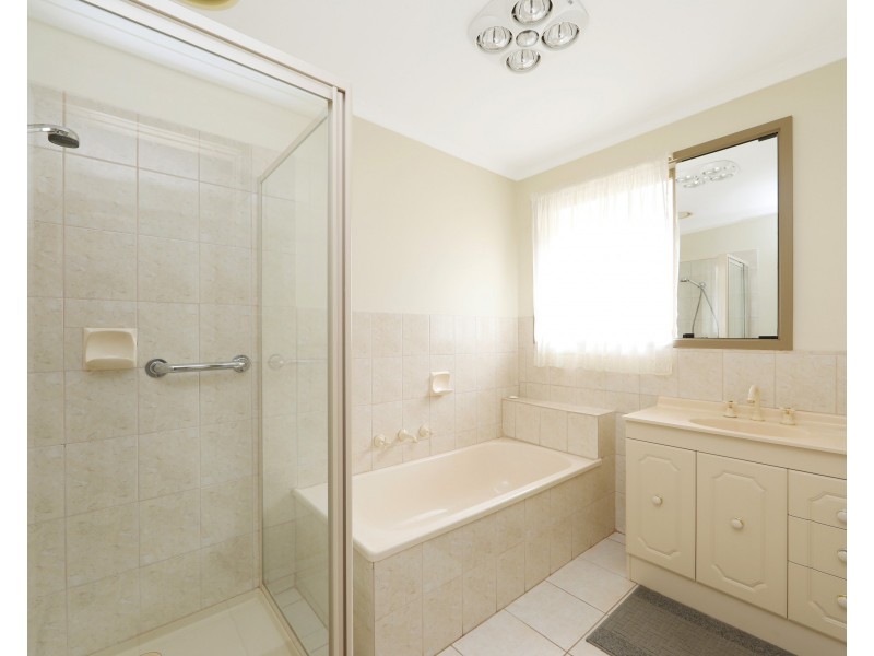 38 Tamboon Avenue, Rowville VIC 3178