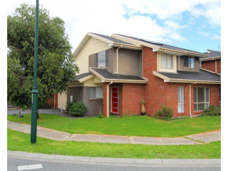 51 Eucumbene Drive, Berwick VIC 3806