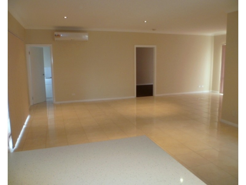 51 Eucumbene Drive, Berwick VIC 3806