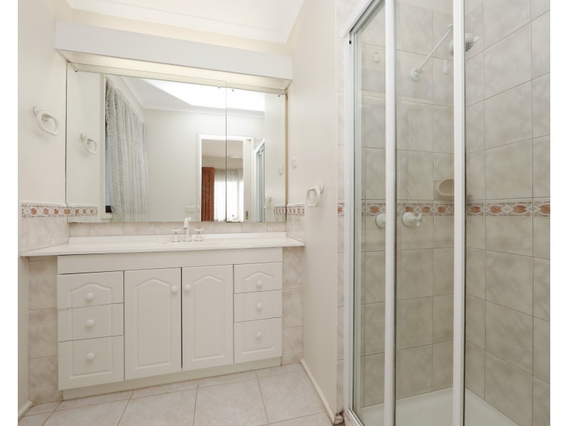 9 Lakeview Avenue, Rowville VIC 3178