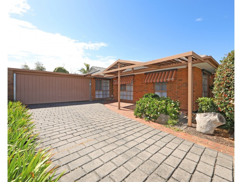 81 Mantung Crescent, Rowville VIC 3178