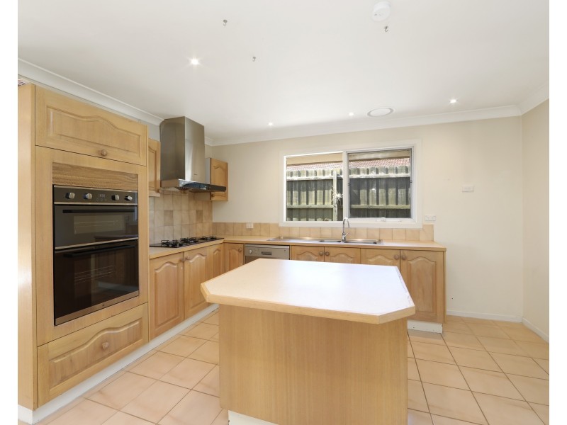 81 Mantung Crescent, Rowville VIC 3178