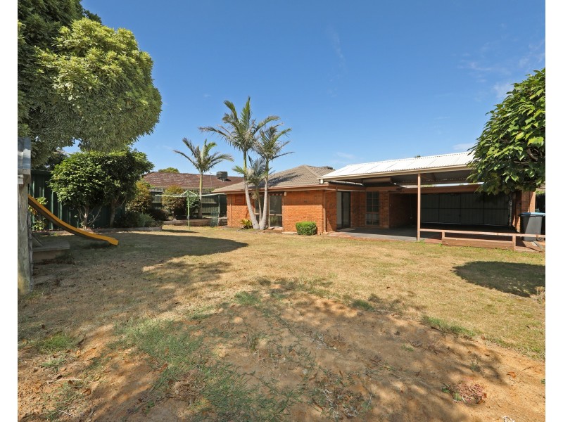 81 Mantung Crescent, Rowville VIC 3178