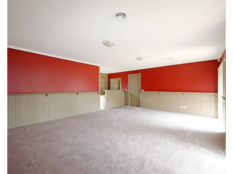 8 Willow Avenue, Rowville VIC 3178
