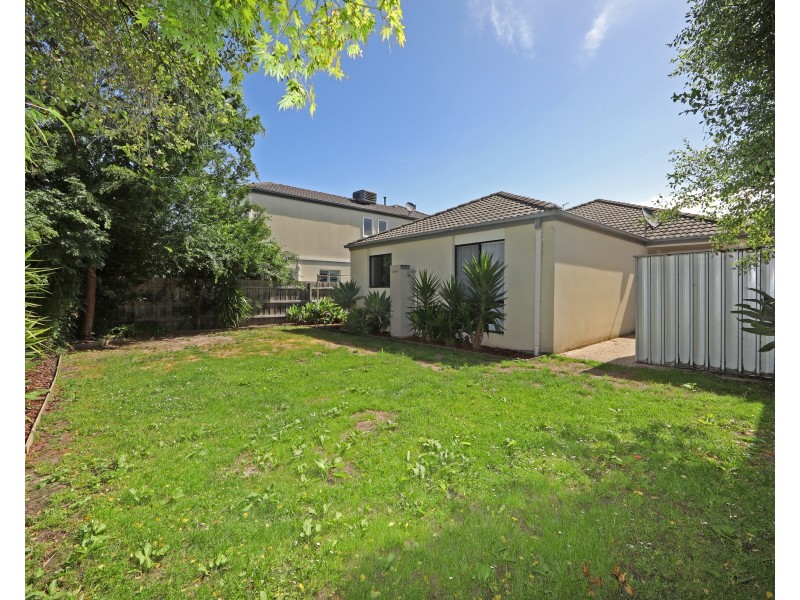 75 Sovereign Manors Crescent, Rowville VIC 3178