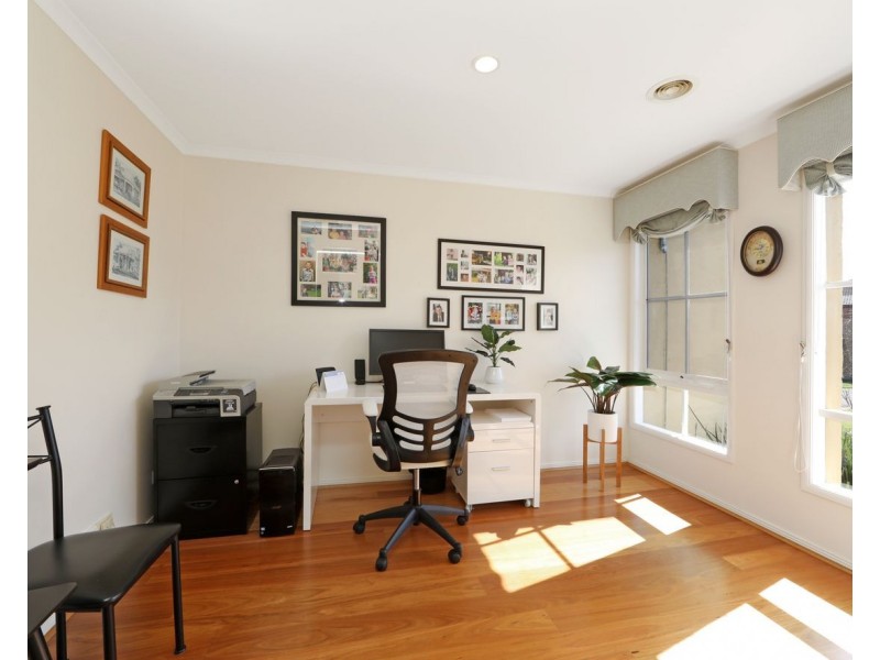 10 Malata Way, Lysterfield VIC 3156