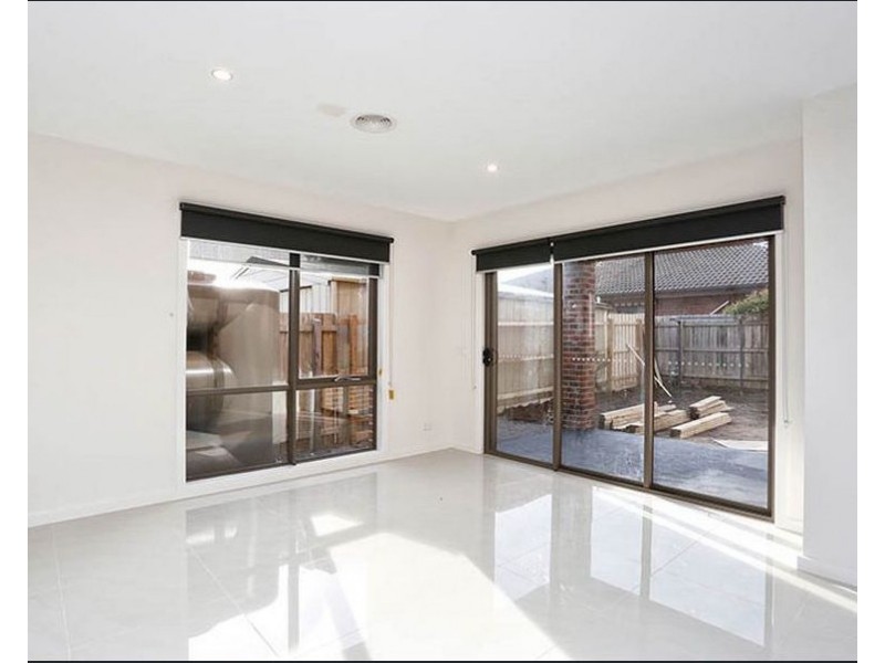 1 Prior Court, Rowville VIC 3178