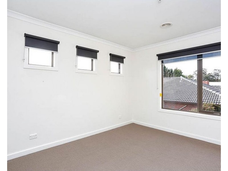 1 Prior Court, Rowville VIC 3178