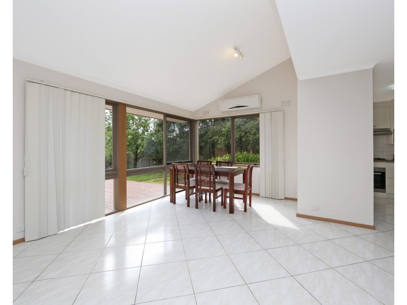 11 Cardinia Way, Rowville VIC 3178