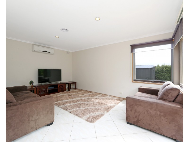 11 Cardinia Way, Rowville VIC 3178