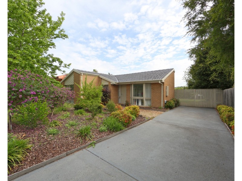11 Cardinia Way, Rowville VIC 3178