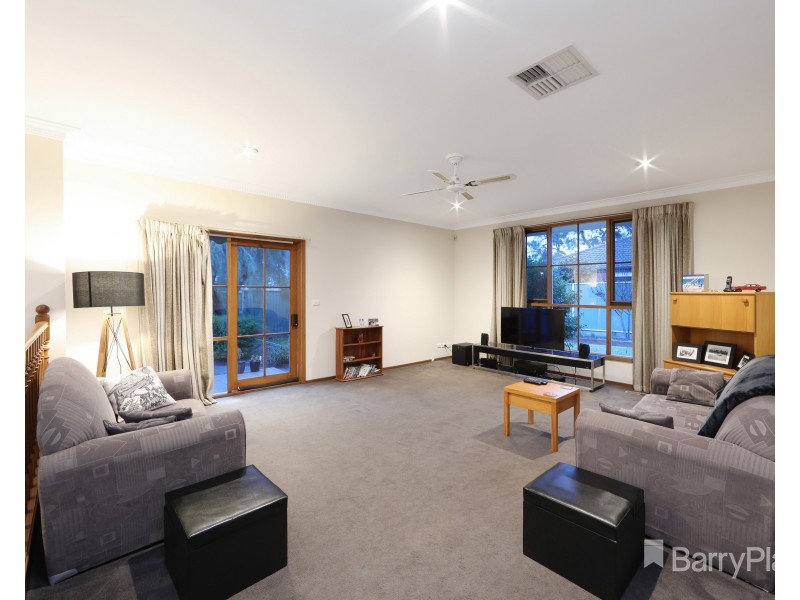 35 Turramurra Drive, Rowville VIC 3178