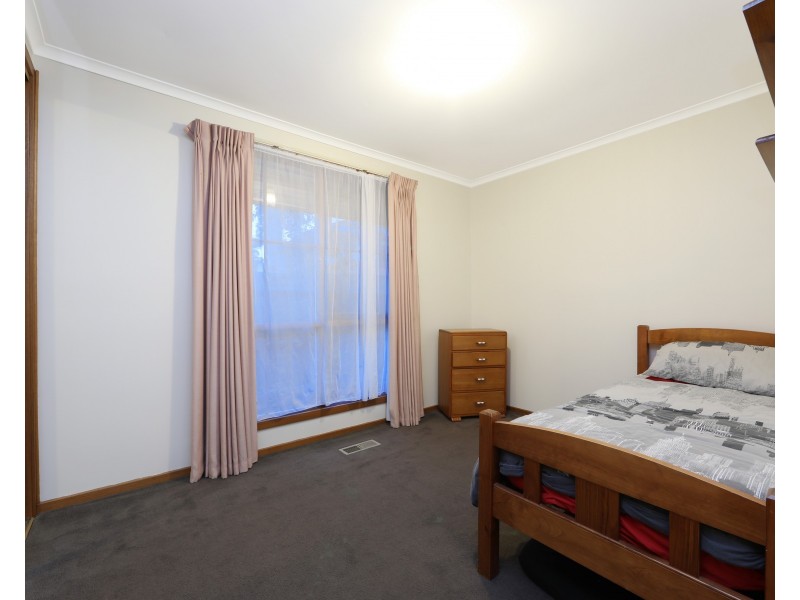 35 Turramurra Drive, Rowville VIC 3178