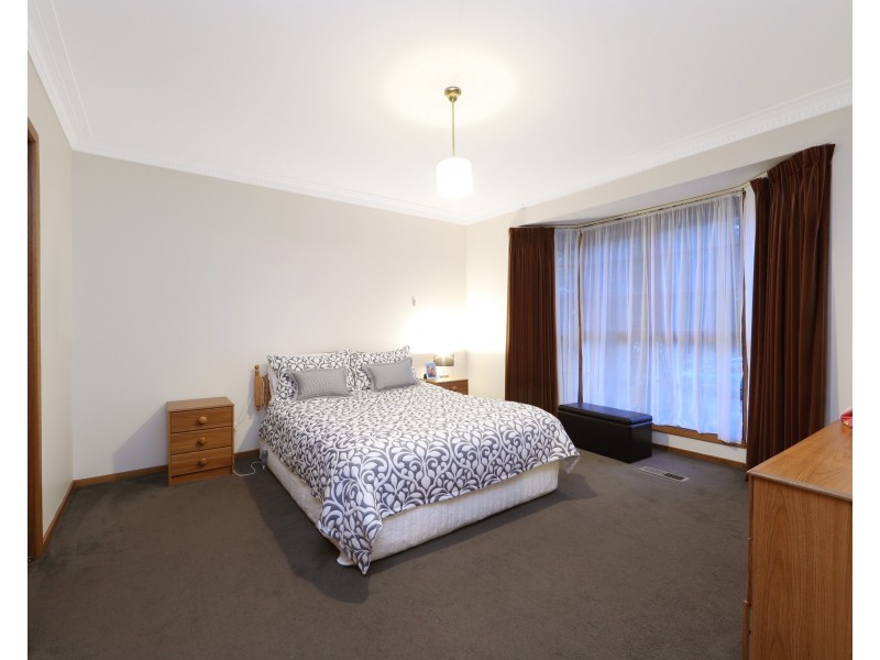 35 Turramurra Drive, Rowville VIC 3178