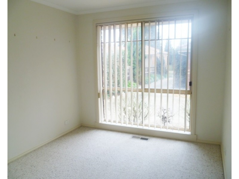 2/152 Dandelion Drive, Rowville VIC 3178