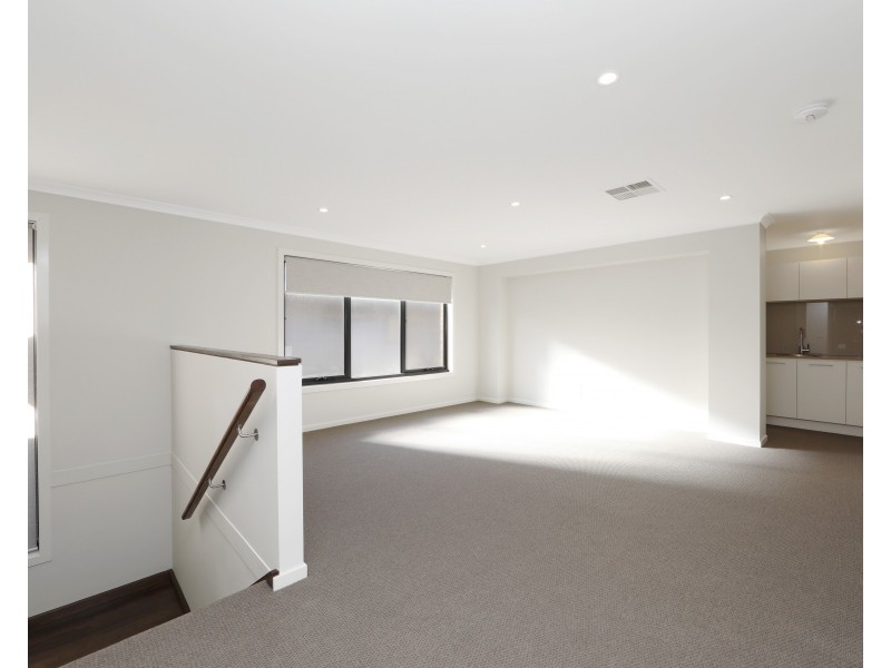 63 Verdant Street, Wantirna South VIC 3152