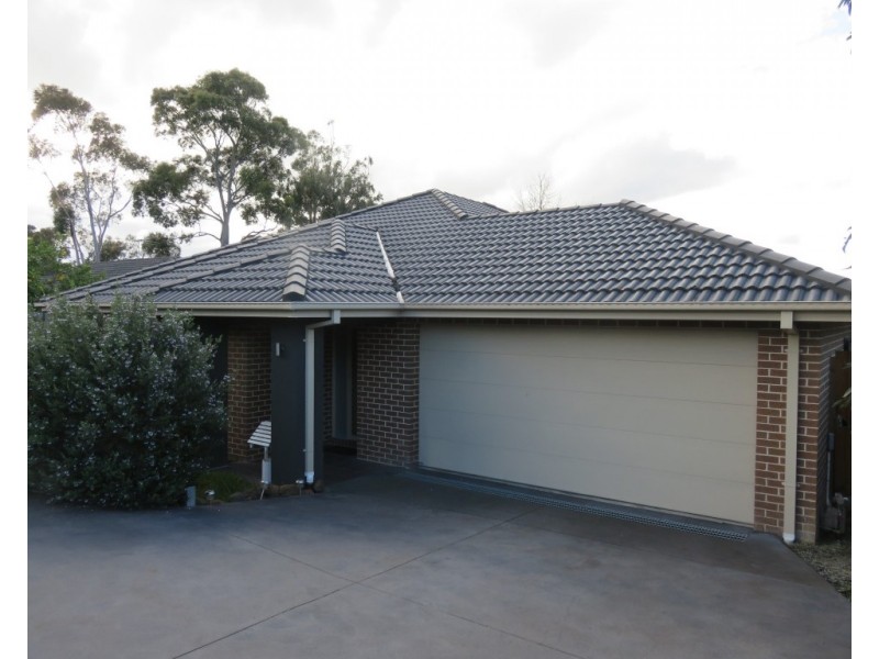 2/4 Third Avenue, Rowville VIC 3178