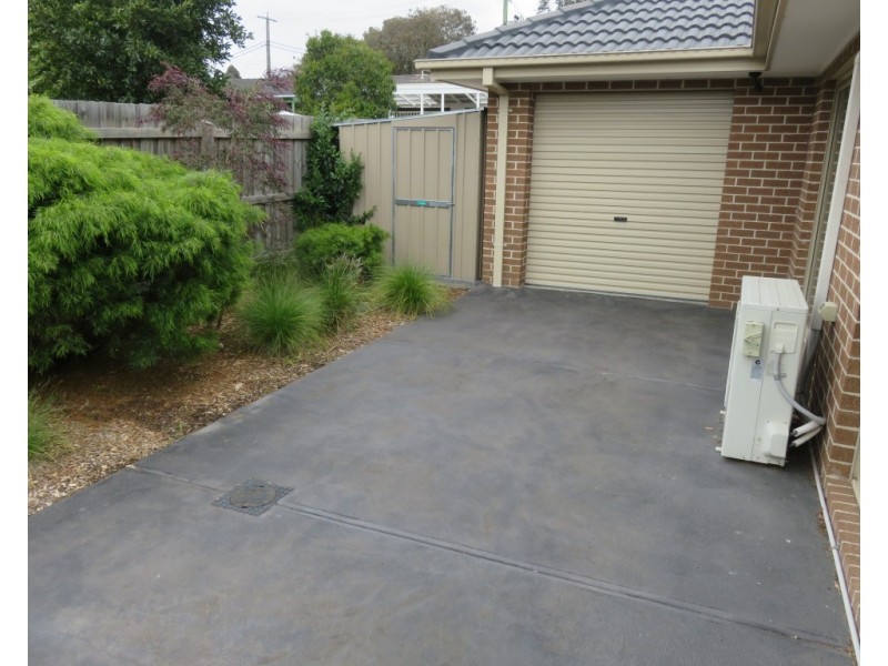 2/4 Third Avenue, Rowville VIC 3178