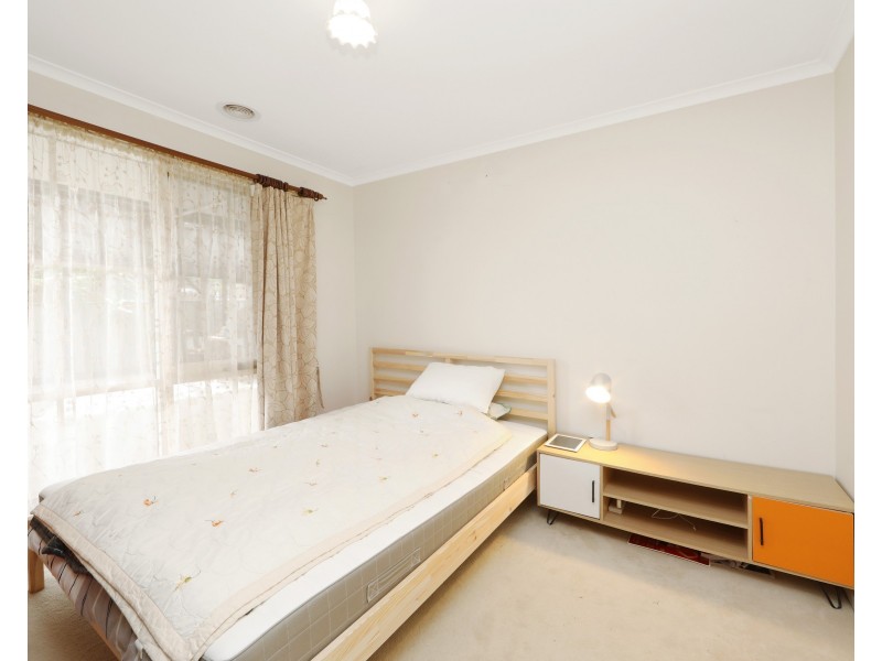 77 Dandelion Drive, Rowville VIC 3178