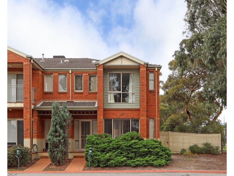 2 St Laurent Rise, Knoxfield VIC 3180