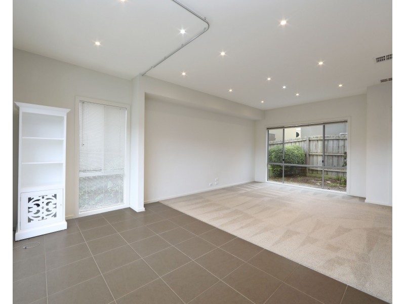 32 Gearon Avenue, Rowville VIC 3178