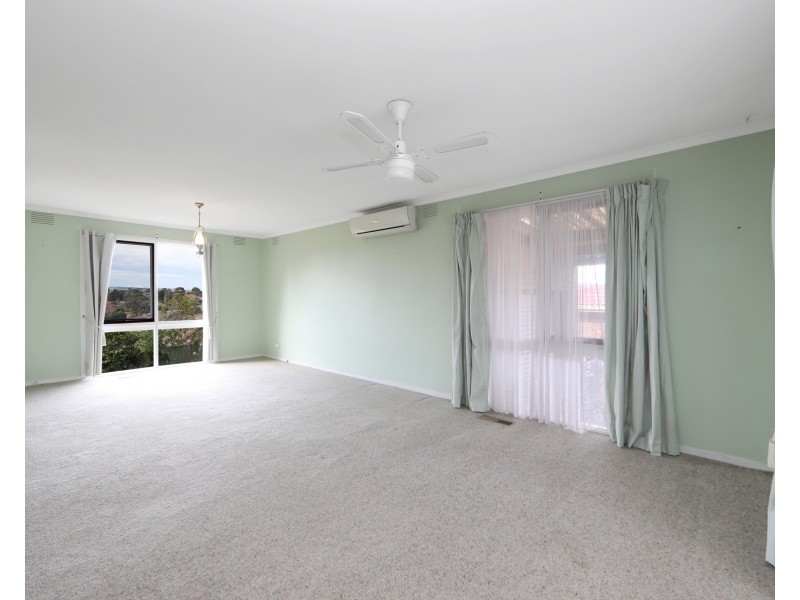 7 Goldsmith Close, Endeavour Hills VIC 3802