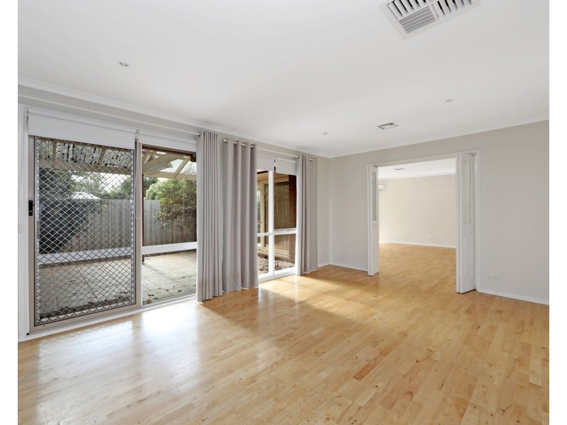 93 Bridgewater Way, Rowville VIC 3178