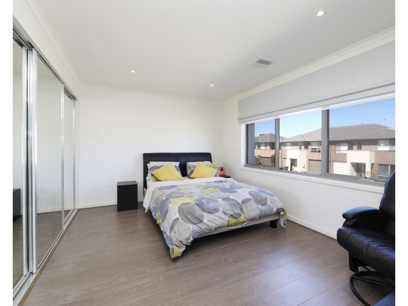 14 Botanic Place, Wantirna South VIC 3152