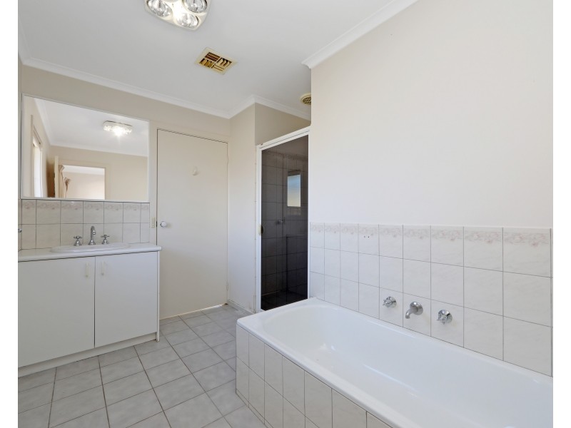 57 Allora Avenue, Ferntree Gully VIC 3156