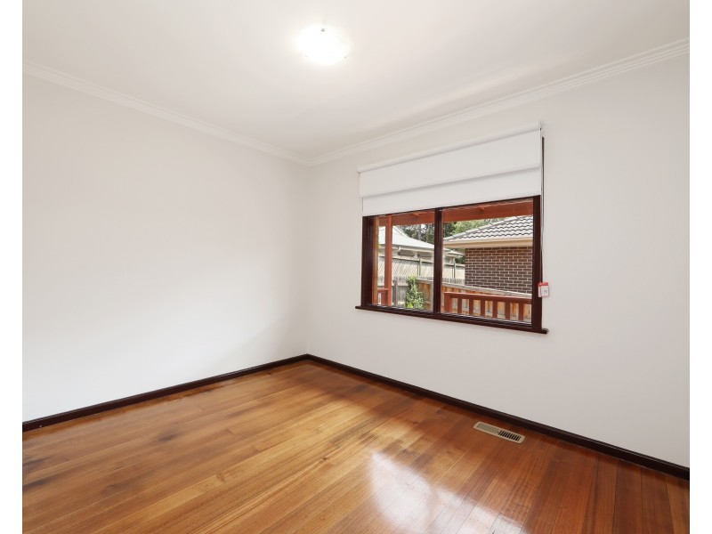 27 Johnson Drive, Ferntree Gully VIC 3156