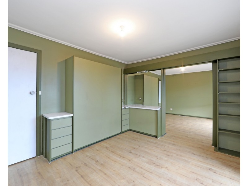 32 Deschamp Crescent, Rowville VIC 3178