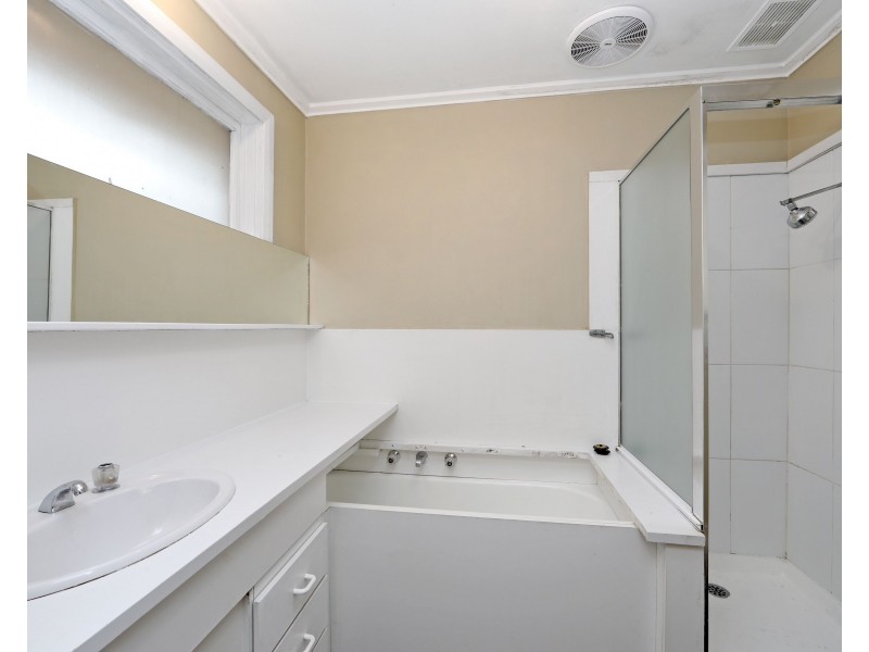 32 Deschamp Crescent, Rowville VIC 3178