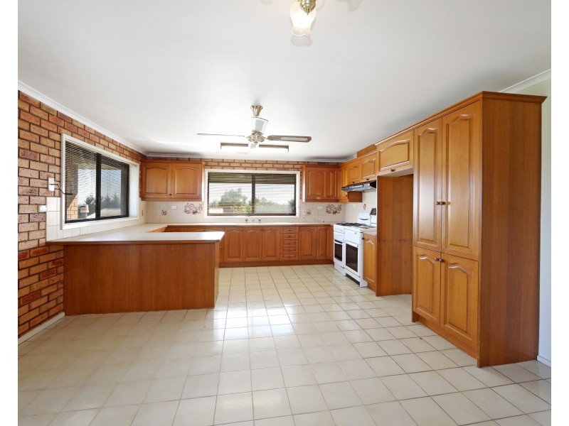 17A Allora Avenue, Ferntree Gully VIC 3156