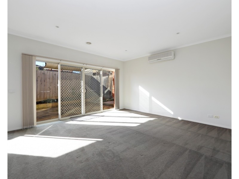 23 Lewis Road, Wantirna South VIC 3152