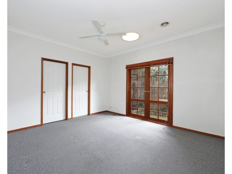 8 Cromwell Drive, Rowville VIC 3178