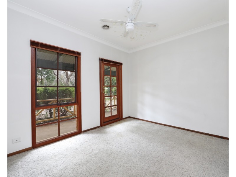 8 Cromwell Drive, Rowville VIC 3178