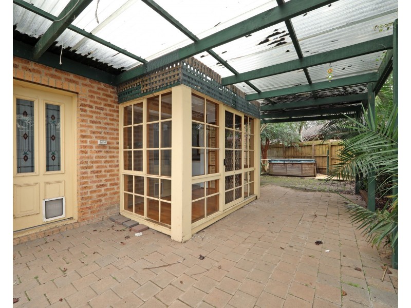 8 Cromwell Drive, Rowville VIC 3178