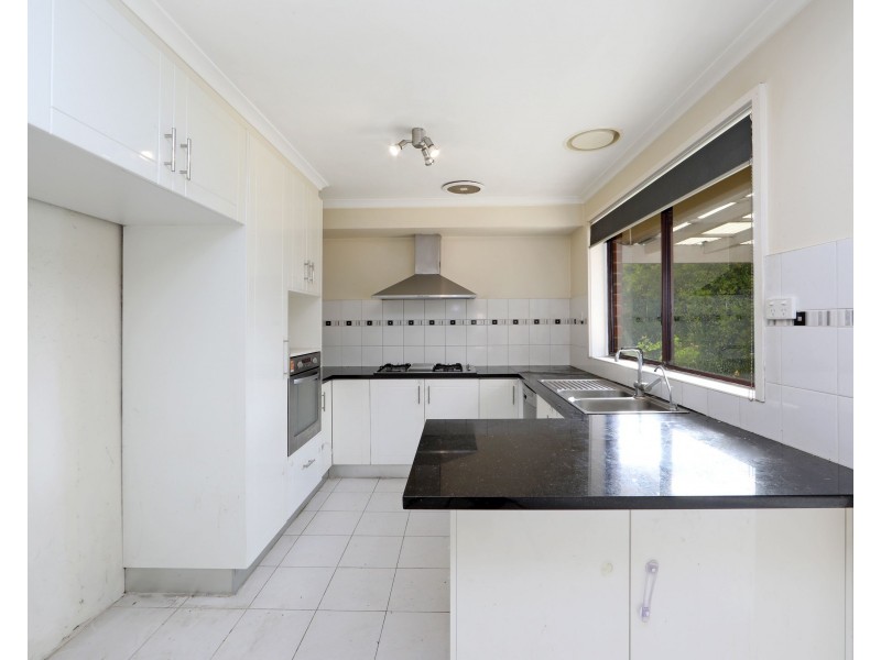 8 Settlers Court, Rowville VIC 3178