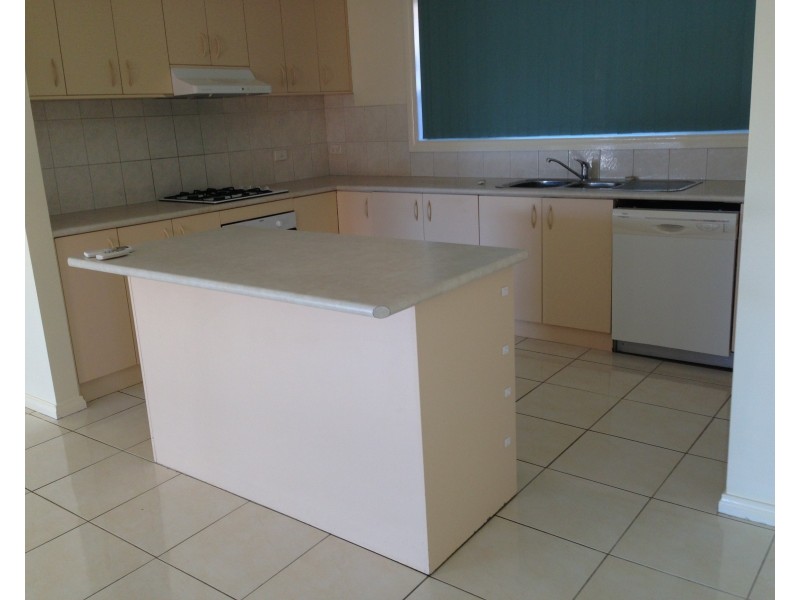 10 Suaad Court, Cranbourne West VIC 3977