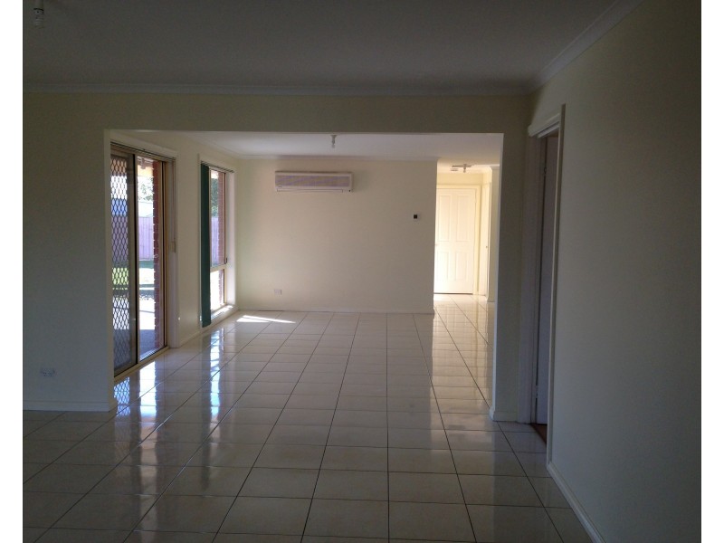 10 Suaad Court, Cranbourne West VIC 3977