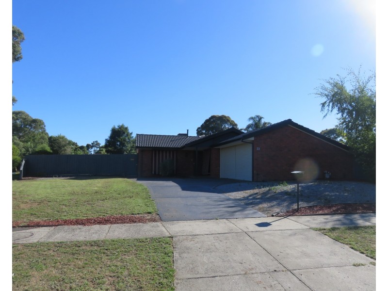 23 Bemersyde Drive, Berwick VIC 3806