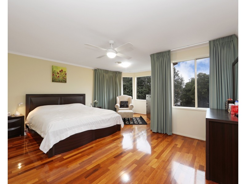 4 Gleneagles Court, Rowville VIC 3178