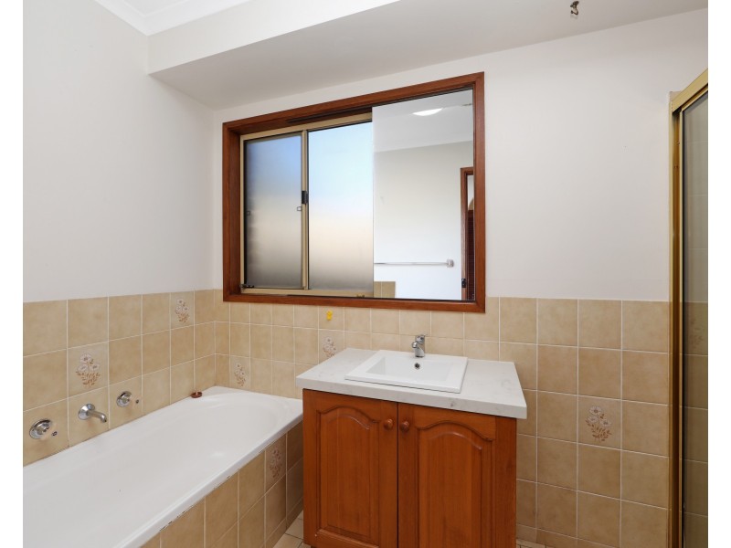 21 Spruce Drive, Rowville VIC 3178
