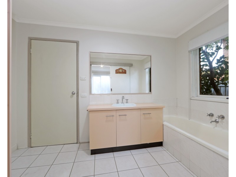 1 Streeton Court, Rowville VIC 3178