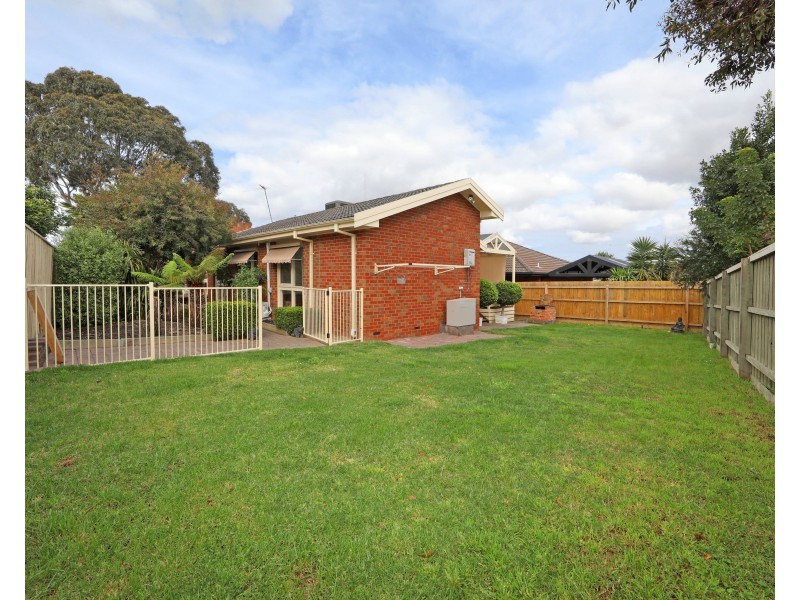 5 Holstein Court, Rowville VIC 3178