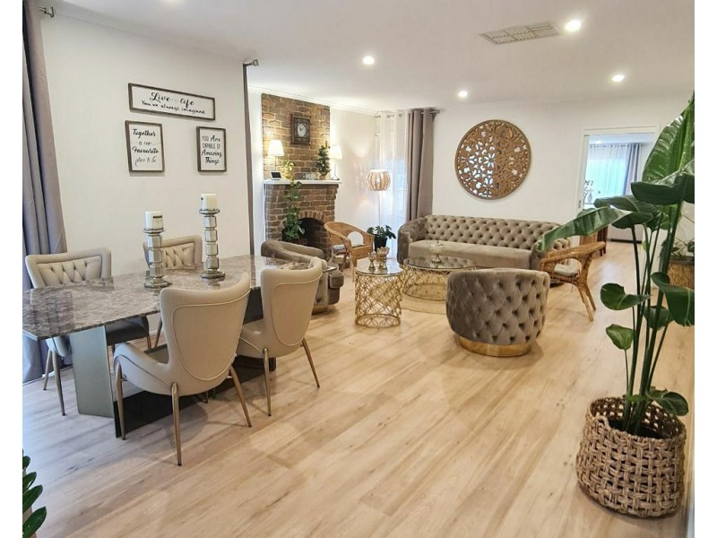 382 Dandelion Drive, Rowville VIC 3178