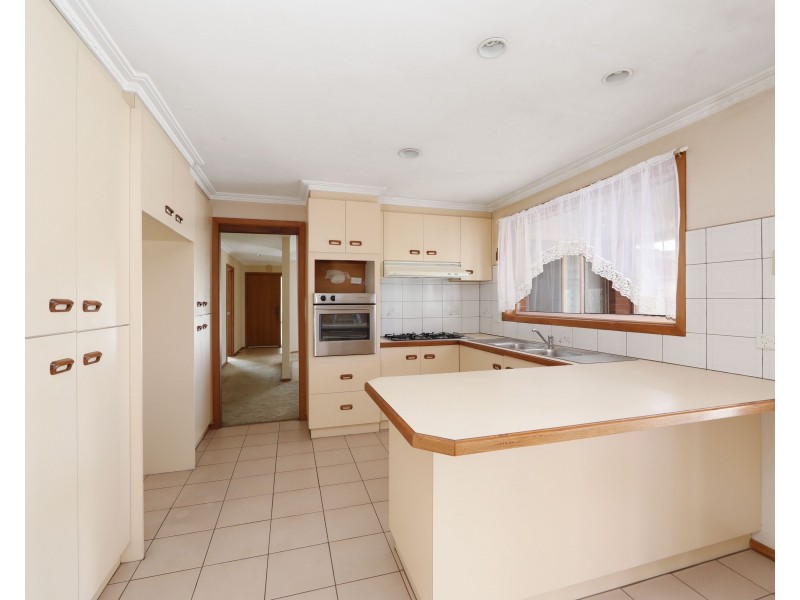 83 Ross  Street, Dandenong VIC 3175